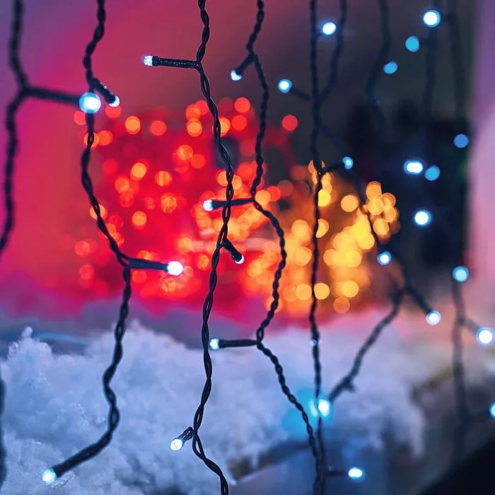 Crystalline toldhat� LED j�gcsapf�z�r 300 x 40 cm, 100 db HIDEG FEH�R LED-del, fekete k�bellel, K�l-